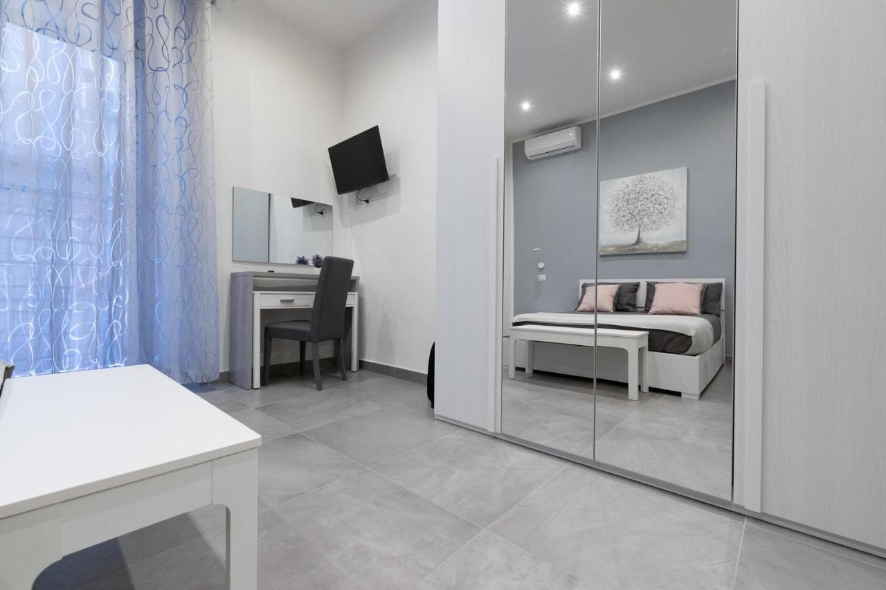Dante Square Appartement Napels Buitenkant foto
